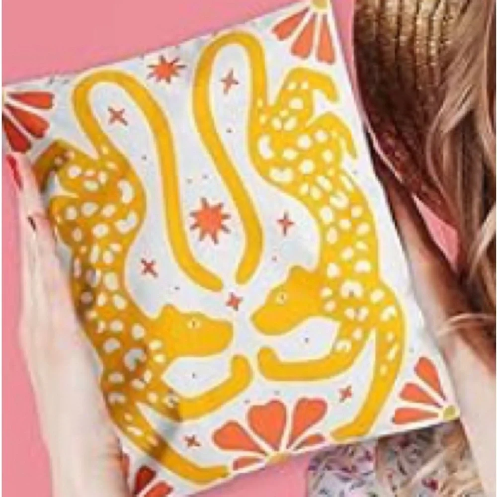 Dancing Leopards 🐆 🐆 Print Polymailers.         10 x 13  qty 25